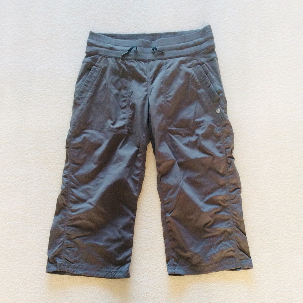 Lululemon Relaxed Fit Cropped Pants Dark Grey